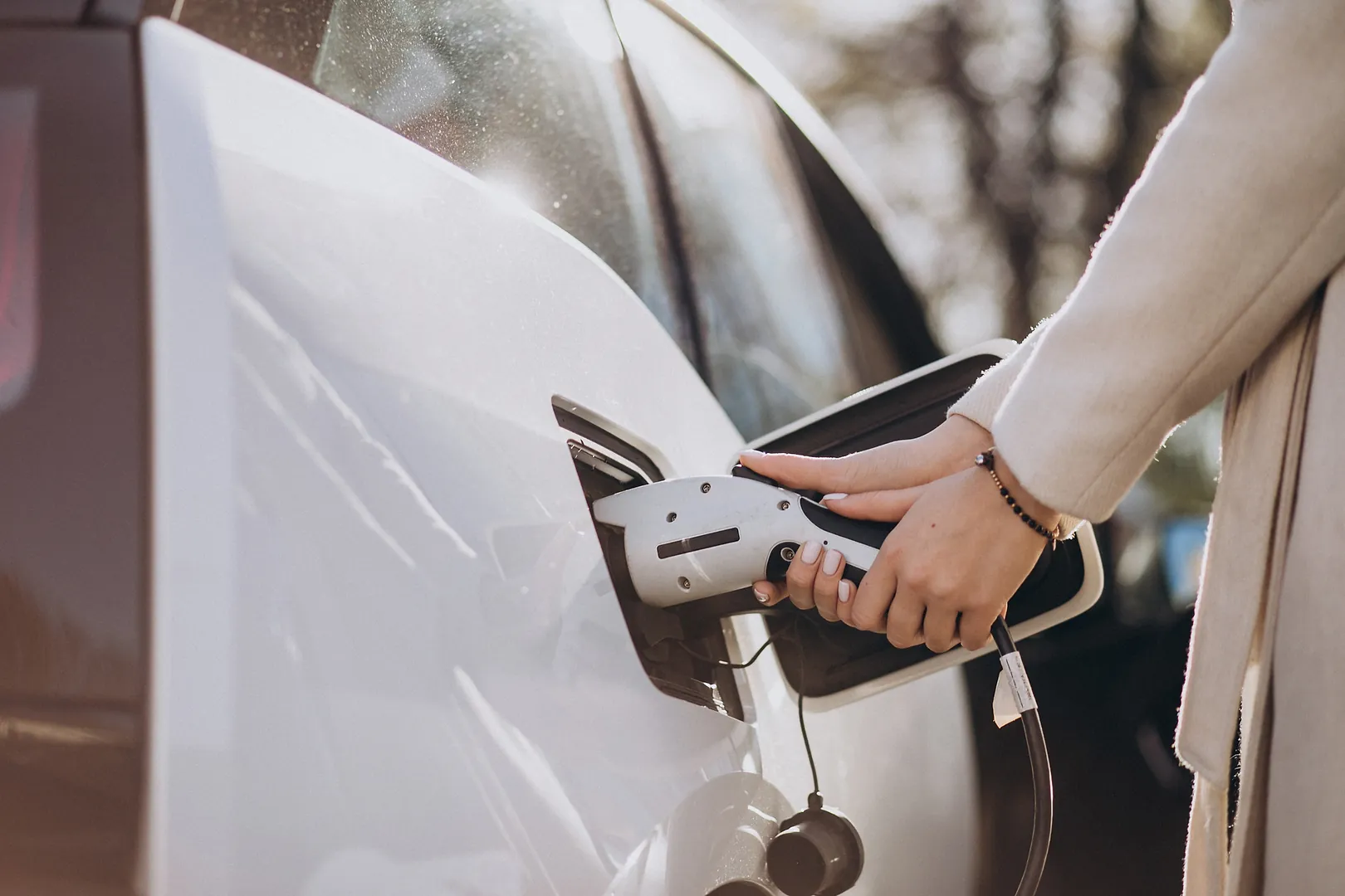 Carregador conectado a um carro elétrico